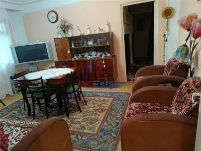 Apartament 3 camere de vanzare zona Zimbru - Ideal pentru renovare - foto 4