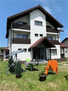 Apartament de 3 camere la vila , zona Bran - Bran