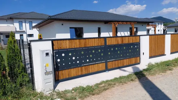 Casa finisata noua in Tautii Magheraus zona superba - Tautii-Magheraus