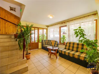 Pensiune cu restaurant, profit asigurat din chirii, terasa spre munte, Brasov - foto 16
