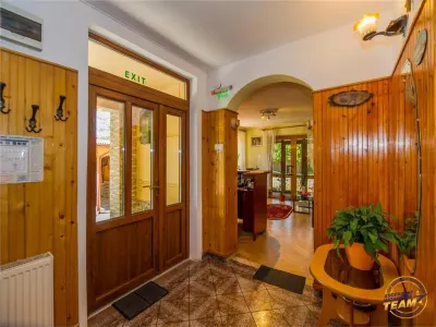 Pensiune cu restaurant, profit asigurat din chirii, terasa spre munte, Brasov - foto 19