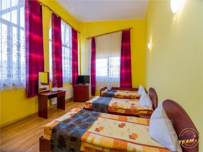 Pensiune cu restaurant, profit asigurat din chirii, terasa spre munte, Brasov - foto 3