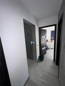 Apartament 4 camere Semidecomandat Berceni - foto 6