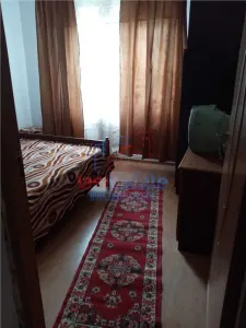 Zona cartier Pacurari Apartament 3 camere la etajul 2 - Iasi