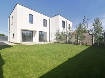 DUPLEX IN ZONA CENTRALA - ASFALT - GATA DE MUTAT - Mosnita Noua