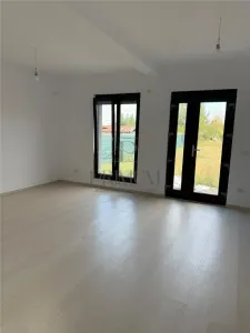 Giroc - Casa individuala - Teren 900mp - 4 Camere - Toate utilitatile - Giroc